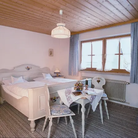 Gaestehaus Hubertushof * Bad Feilnbach